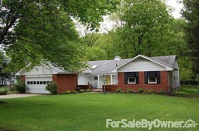 2nd image of 104 W Case Dr