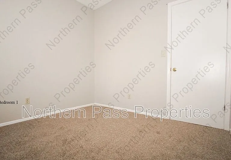 10109 Milan St — Photo 16
