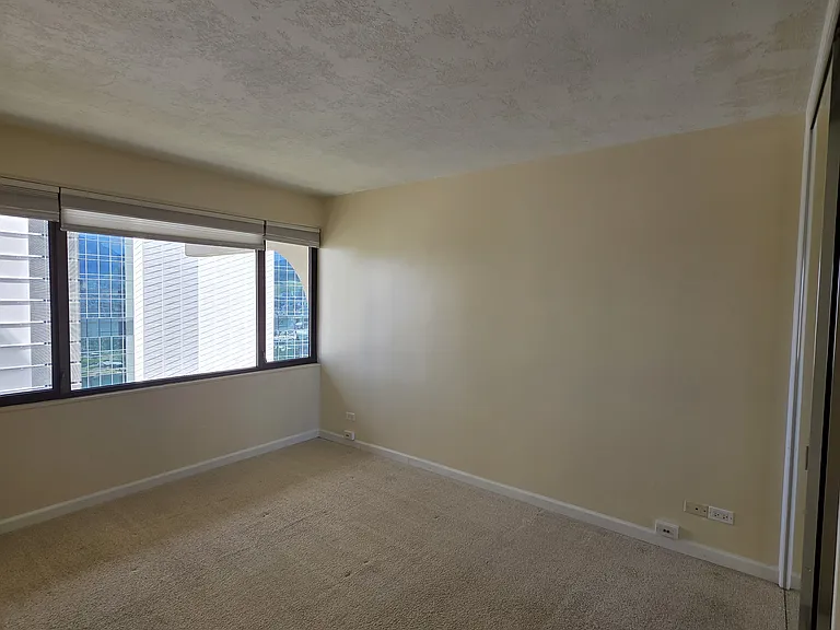 2140 Kuhio Ave #2407 — Photo 6