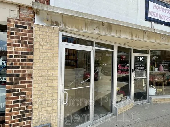 216 S Main St, Ottawa, KS