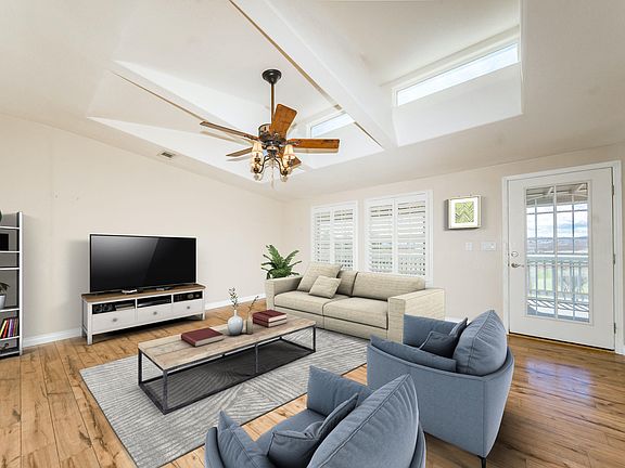 5th image of 1355 W On The Greens Blvd