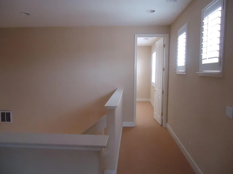 4992 Beach Wood Ct — Photo 29