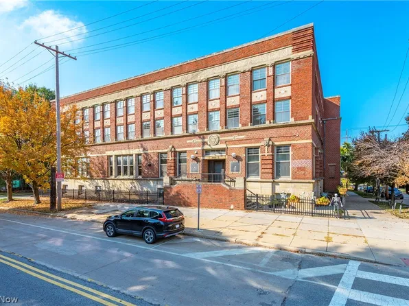 3200 Franklin Blvd, Cleveland, OH 44113