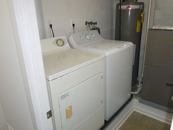 4th image of 4557 Winding Brook Dr #4557