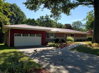 128 Golf Ln, Burlington, IA