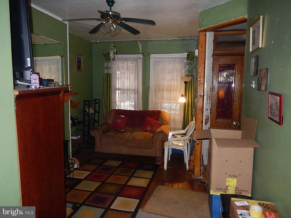 2nd image of 3862 Cambridge St