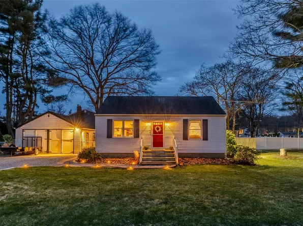 30 Busch Street, Hauppauge, NY 11788