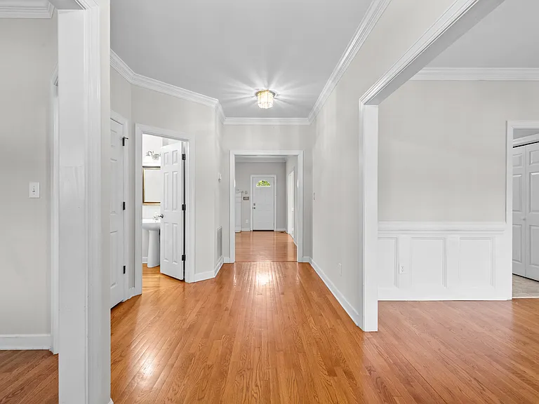 3520 Birkdale Ct — Photo 3
