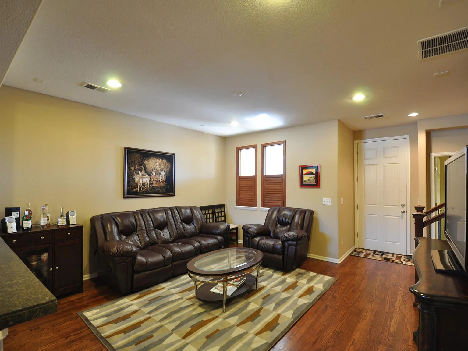 13675 E Longview Ave — Photo 2