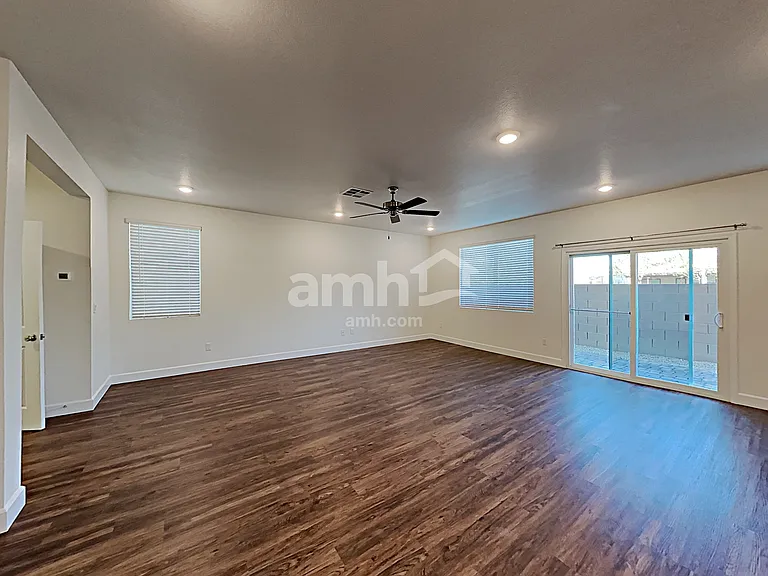 6043 Schmidt St — Photo 8