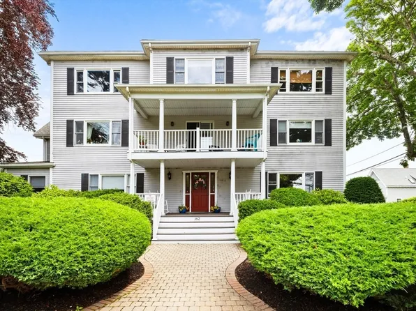 162 Willow Rd APT 11, Nahant, MA 01908