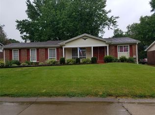 7 Club Grounds South Dr, Florissant, MO 63033