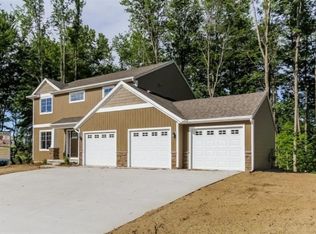 9445 Scotsmoor Dr, Caledonia, MI 49316