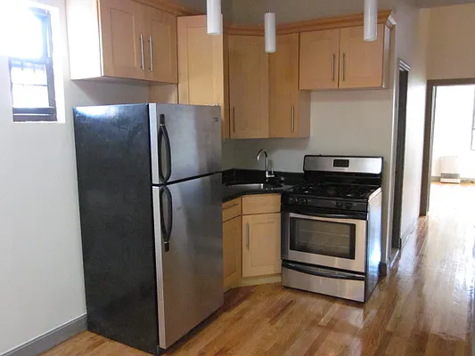 Rented by Full Time Management | media 19