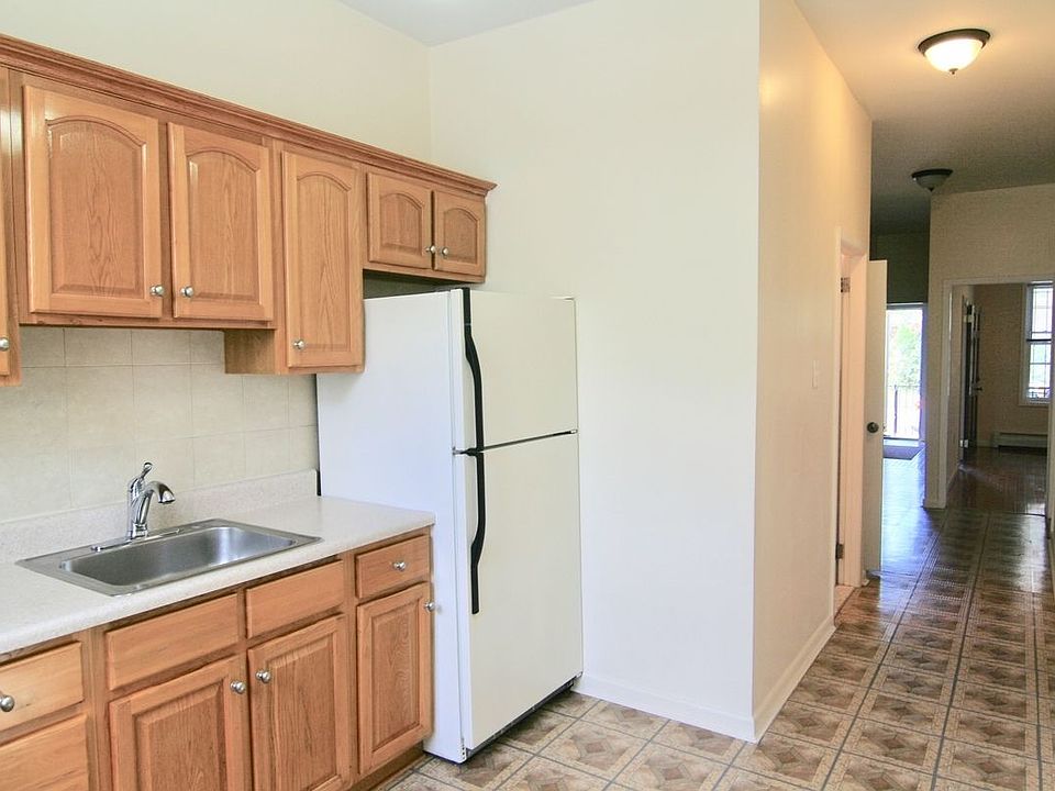 1st image of 4110 23rd Rd Floor 1