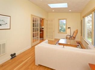 12 Juniper Rd, Franklin, MA 02038