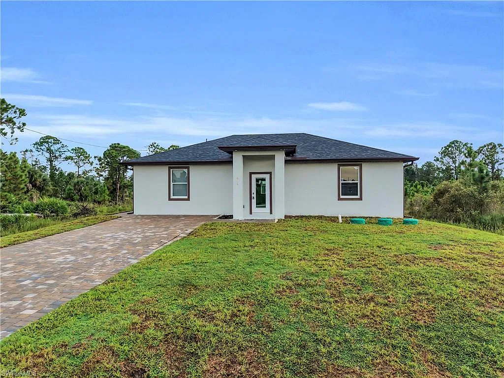 4 bed, 2.0 bath, 1500 sqft, $2,100 — Photo 1