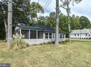 301 7th St, Colonial Beach, VA 22443