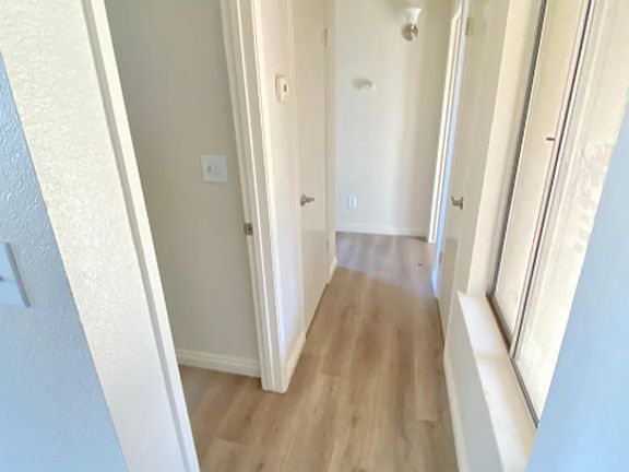 4th image of 3223-3235 W Clinton Ave #101