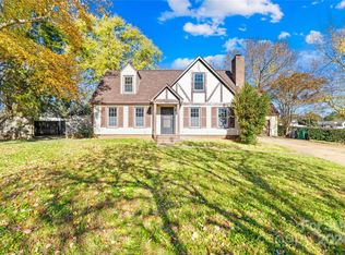 6701 Old Meadow Rd, Charlotte, NC 28227