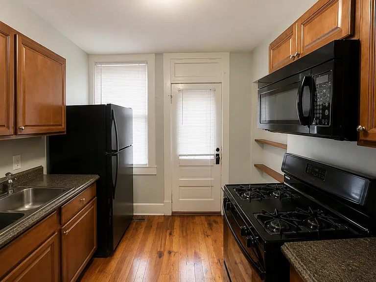 320 Alabama St — Photo 35