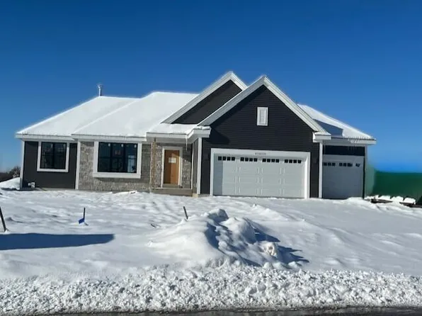 W251N2437 Valleyview CIRCLE, Pewaukee, WI 53072