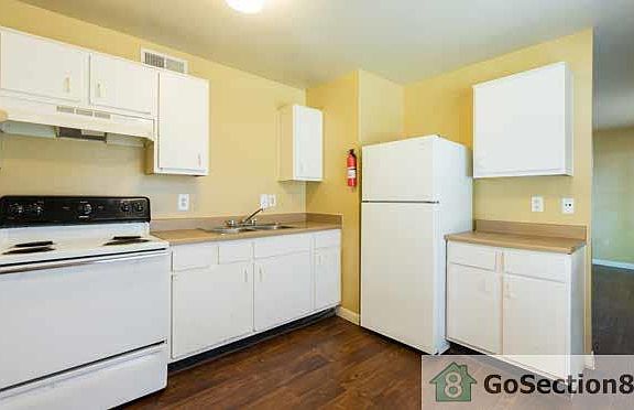 2nd image of 4141 Barberry Dr