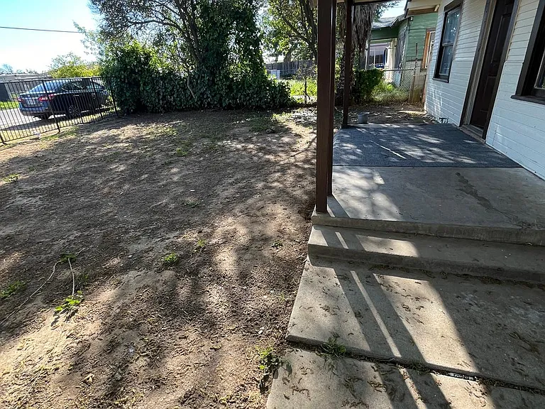 W Dennett Ave — Photo 5