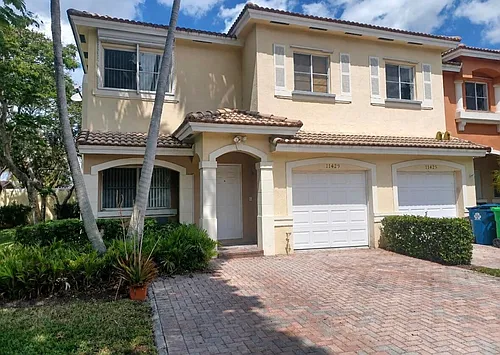 11429 NW 34th Pl Photo 1