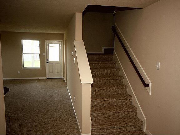 2nd image of 6603 Point Hollow Ln
