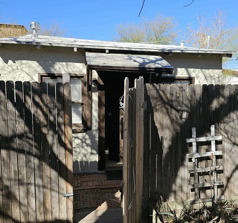 Building Photo 4