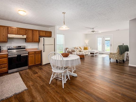 3rd image of 4988 Dexter Ct