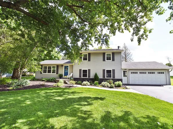 510 Tanner Ln, Macedon, NY 14502