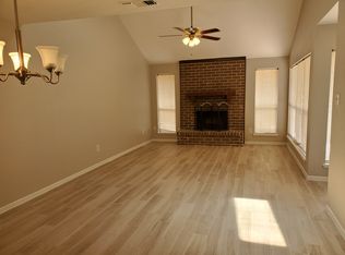 13883 Hollowgreen Dr, Houston, TX 77082