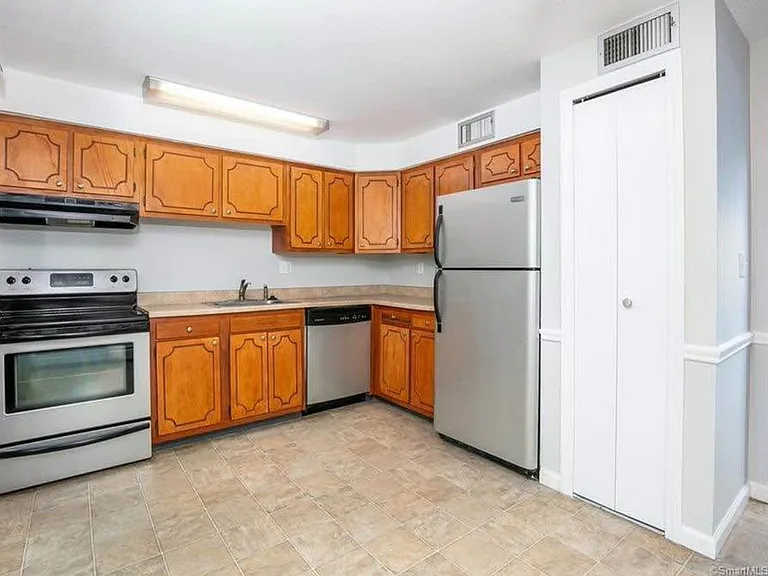 4 Loveland Hill Rd #H2 — Photo 11