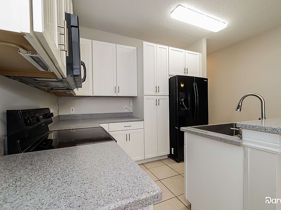 3rd image of 437 Marlberry Leaf Ave