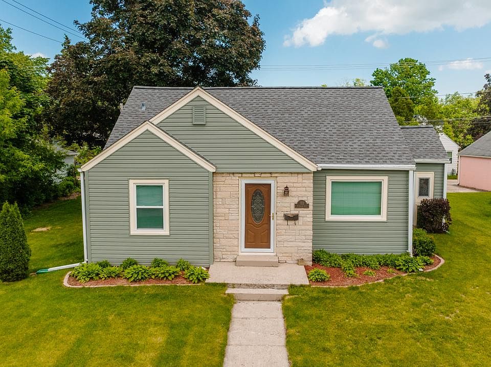 713 South Grand Ave, Waukesha, WI 53186 Zillow