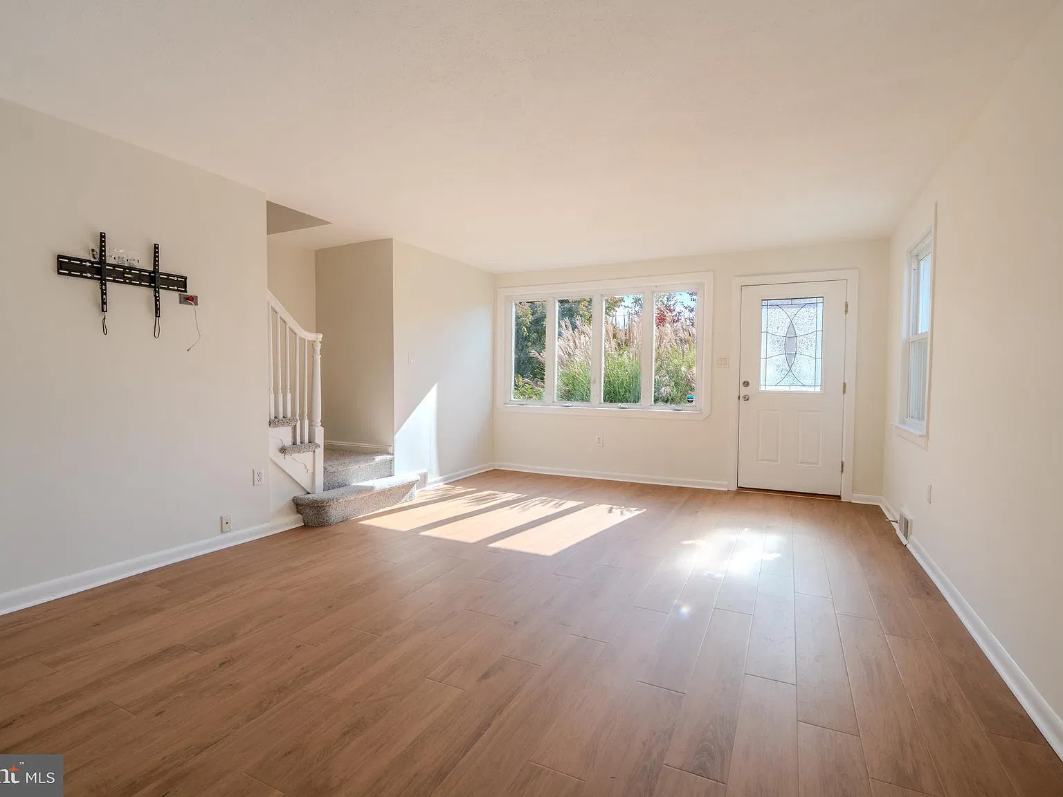 4 bed, 3.0 bath, 1444 sqft, $3,300 — Photo 4