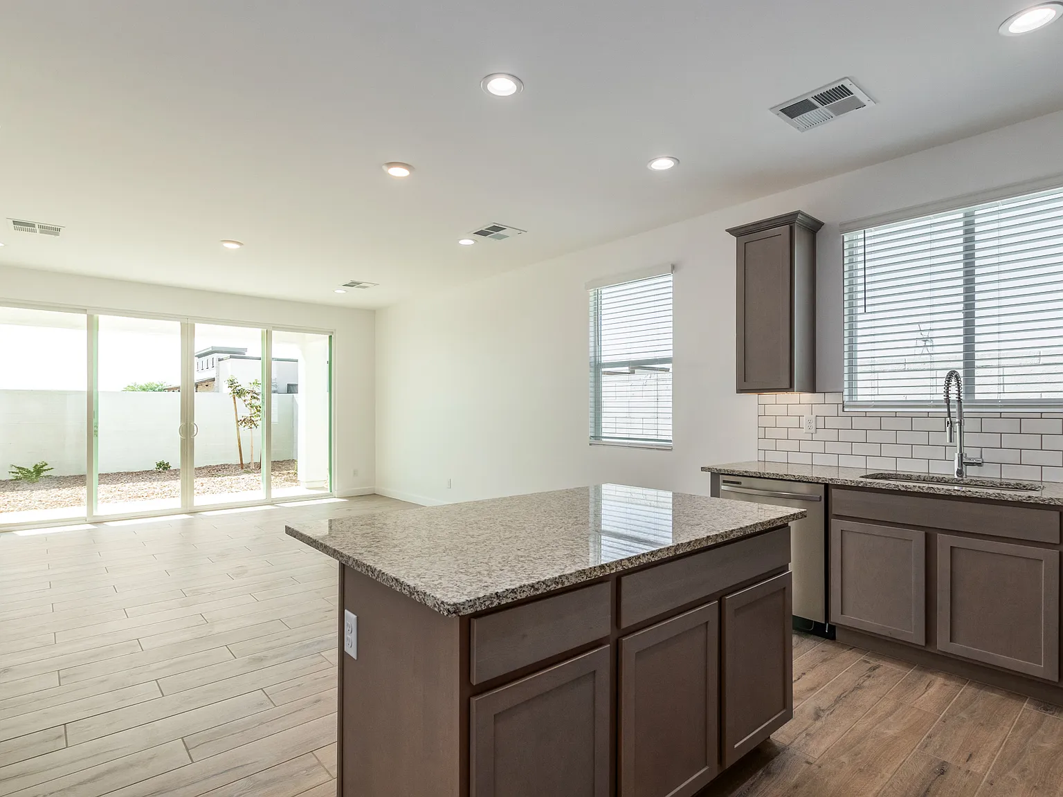 3 bed, 1535 sqft, $1,995 — Photo 4
