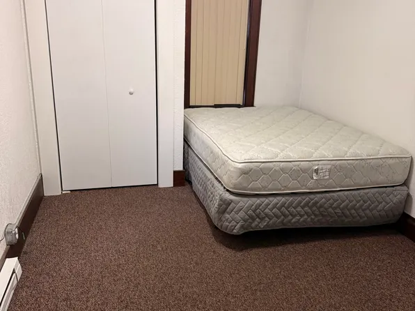 1002 S Wayne St #1, Angola, IN 46703