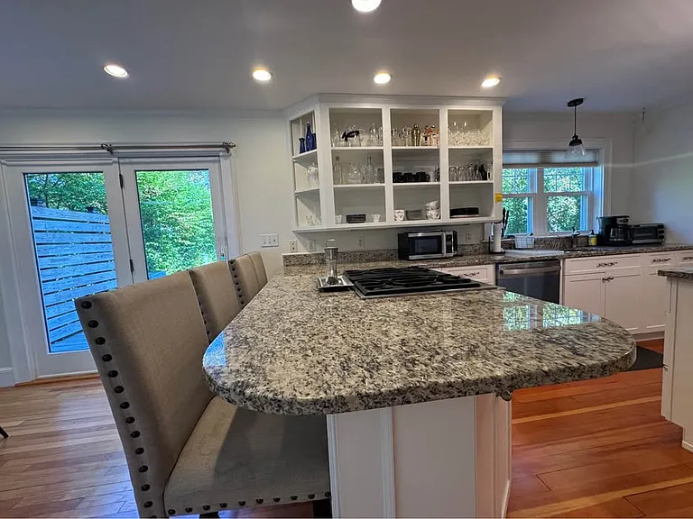 182 Margaret St — Photo 10