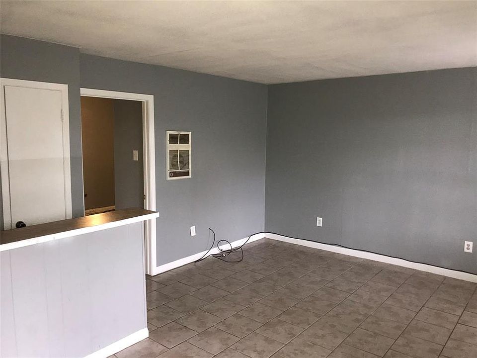 1st image of 6739 Fairway Dr APT 4
