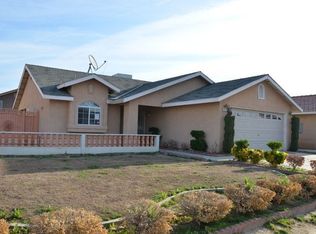 2239 Rizal Dr, Delano, CA 93215