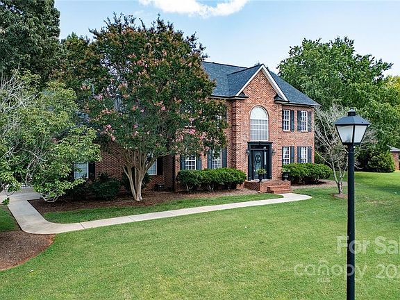 3rd image of 1367 Obrian Dr
