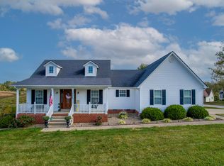 1049 Twin Oaks Blvd, Mount Sterling, KY 40353
