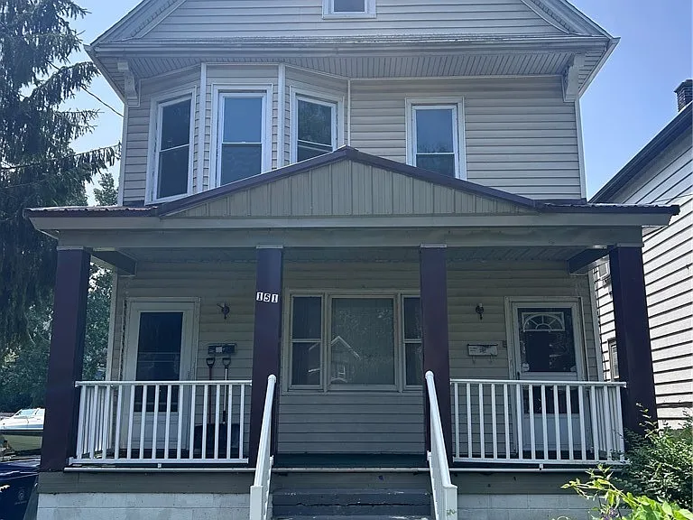 151 Amber St #UPPER — Photo 1