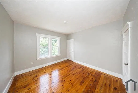 38 Everard St #3