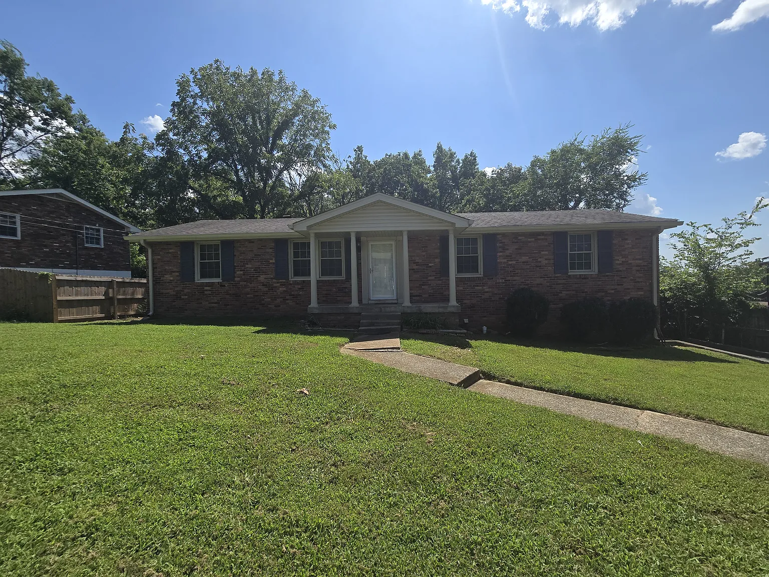 3 bed, 1450 sqft, $1,950 — Photo 1