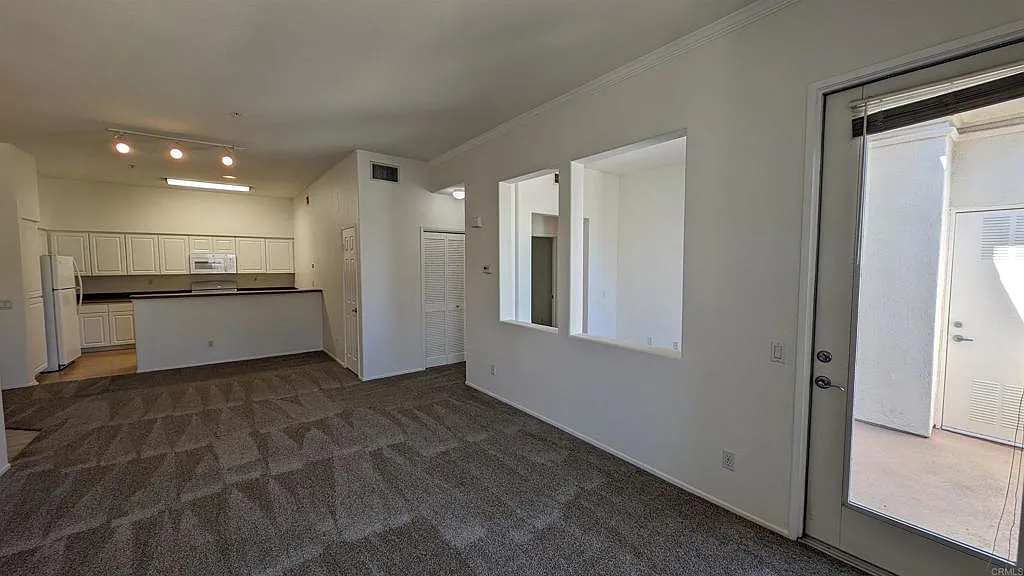 2 bed, 2.0 bath, 1145 sqft, $3,650 — Photo 2