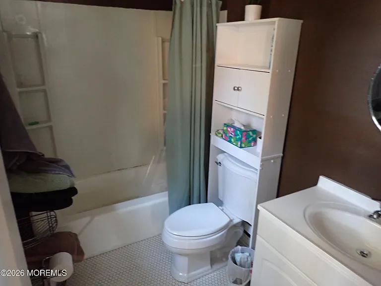 1490 Davidson Ave — Photo 14